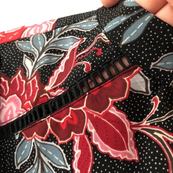 LOFT Garden Print Bell Sleeve Blouse Flowy S NWT Floral Flower Print Keyhole New - Picture 6 of 11